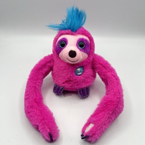 Pink hanging eolo singing - hanging,